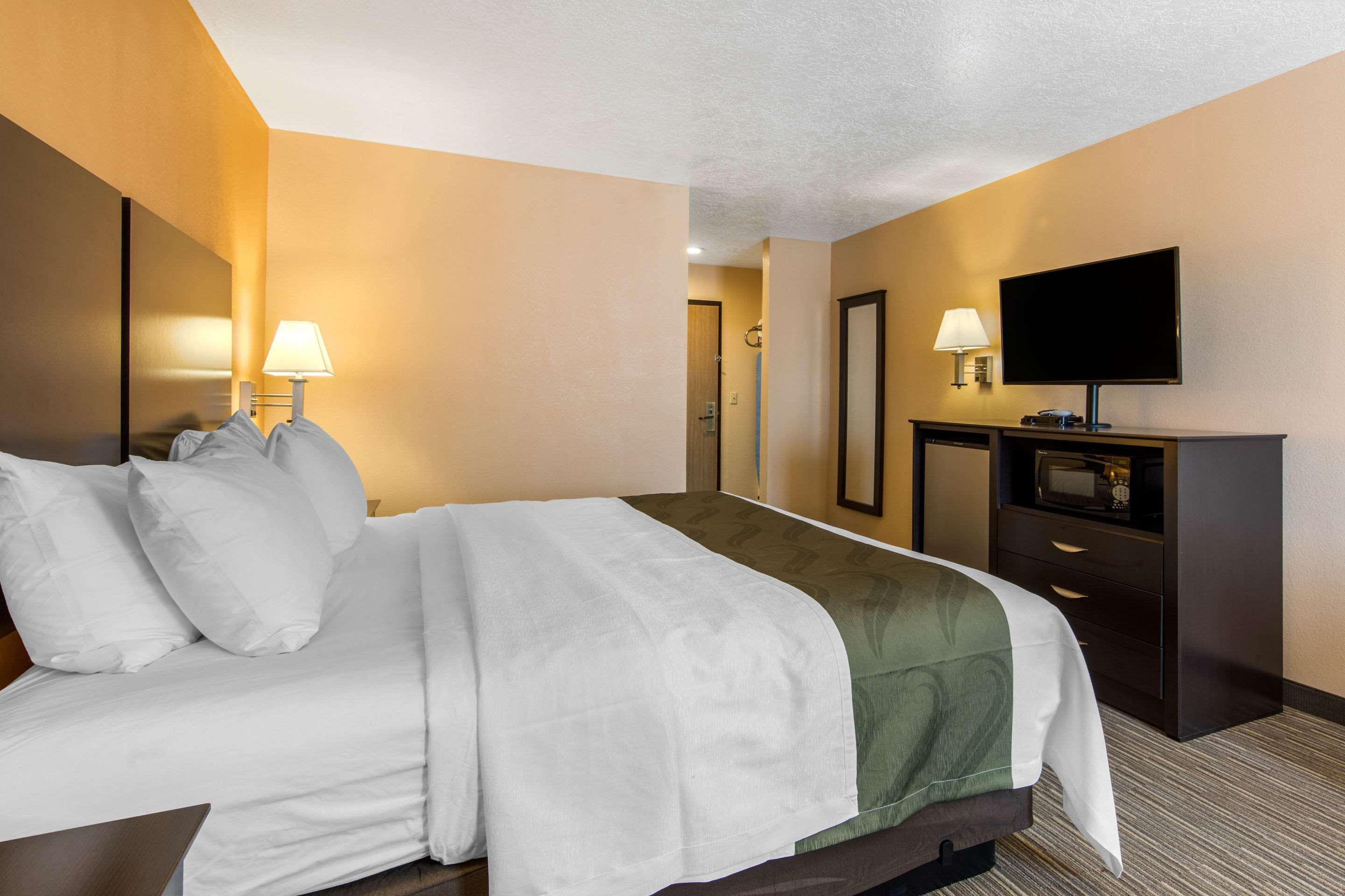Quality Inn & Suites Albuquerque North Near Balloon Fiesta Park Dış mekan fotoğraf