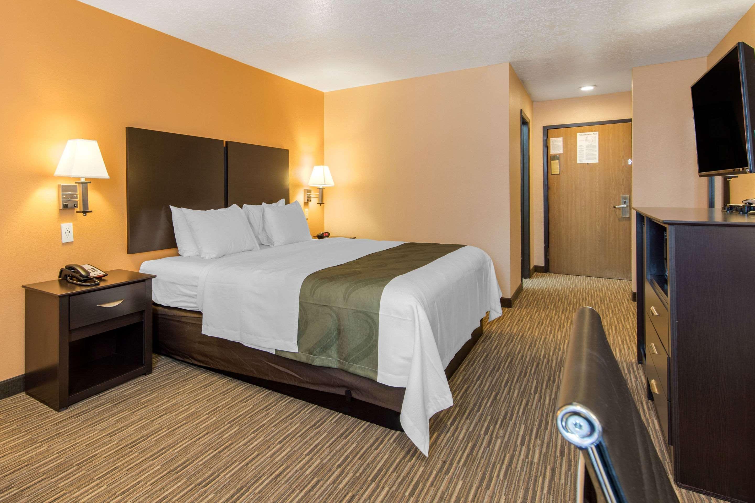 Quality Inn & Suites Albuquerque North Near Balloon Fiesta Park Dış mekan fotoğraf