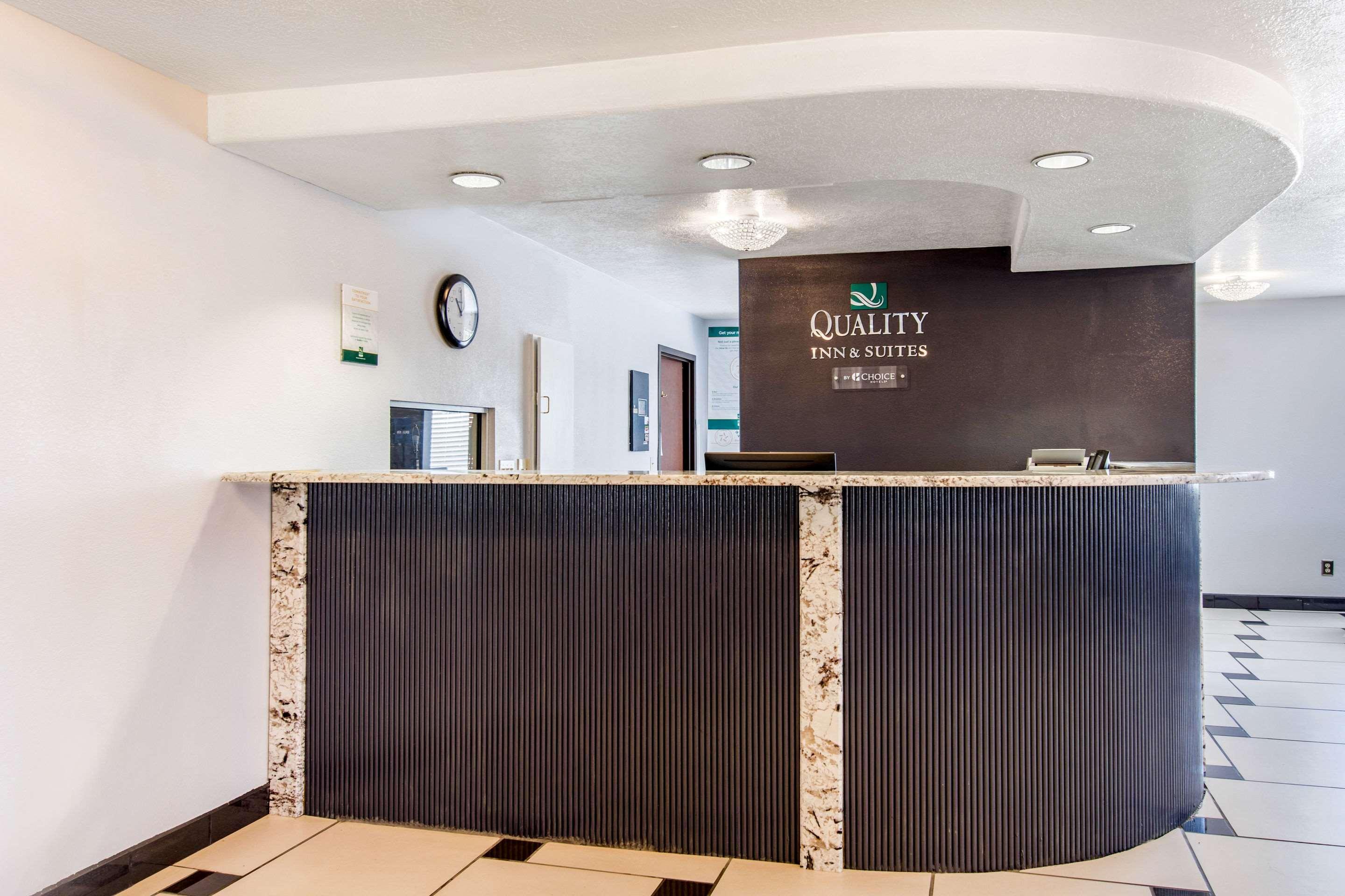 Quality Inn & Suites Albuquerque North Near Balloon Fiesta Park Dış mekan fotoğraf