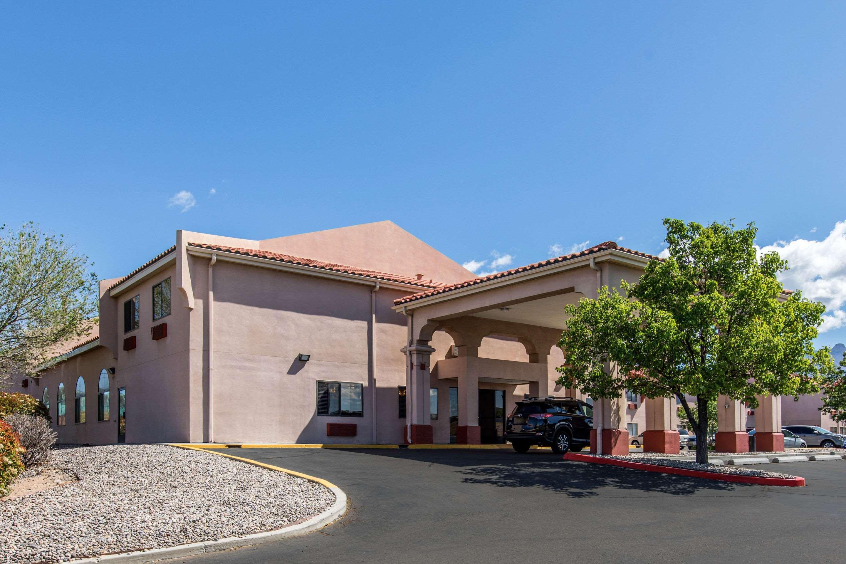 Quality Inn & Suites Albuquerque North Near Balloon Fiesta Park Dış mekan fotoğraf