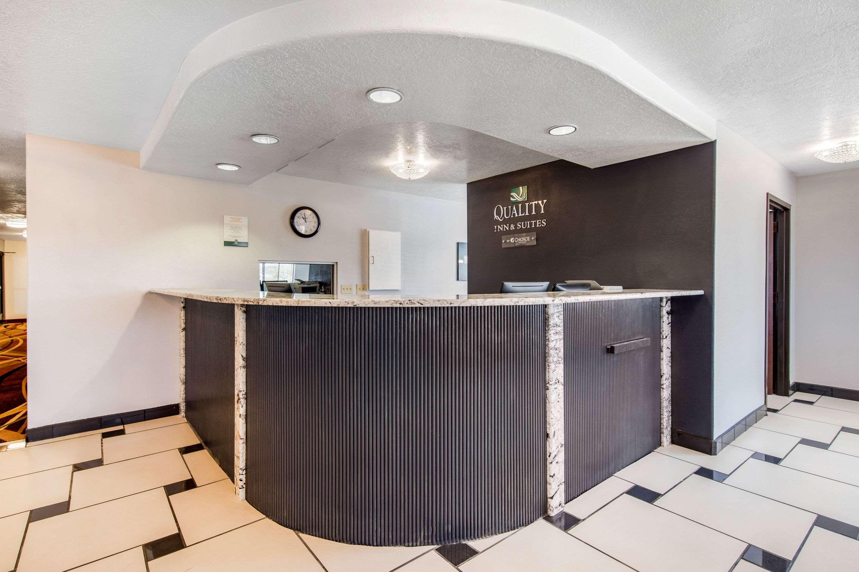 Quality Inn & Suites Albuquerque North Near Balloon Fiesta Park Dış mekan fotoğraf